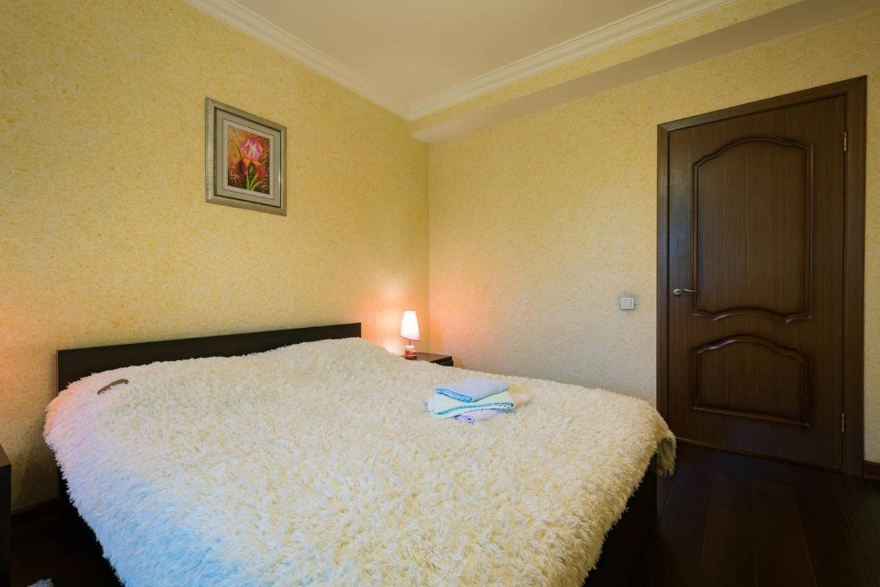 Nadezhda Apartments In Touristic Area, On The Dostyk Avenue 89 Almaty Luaran gambar